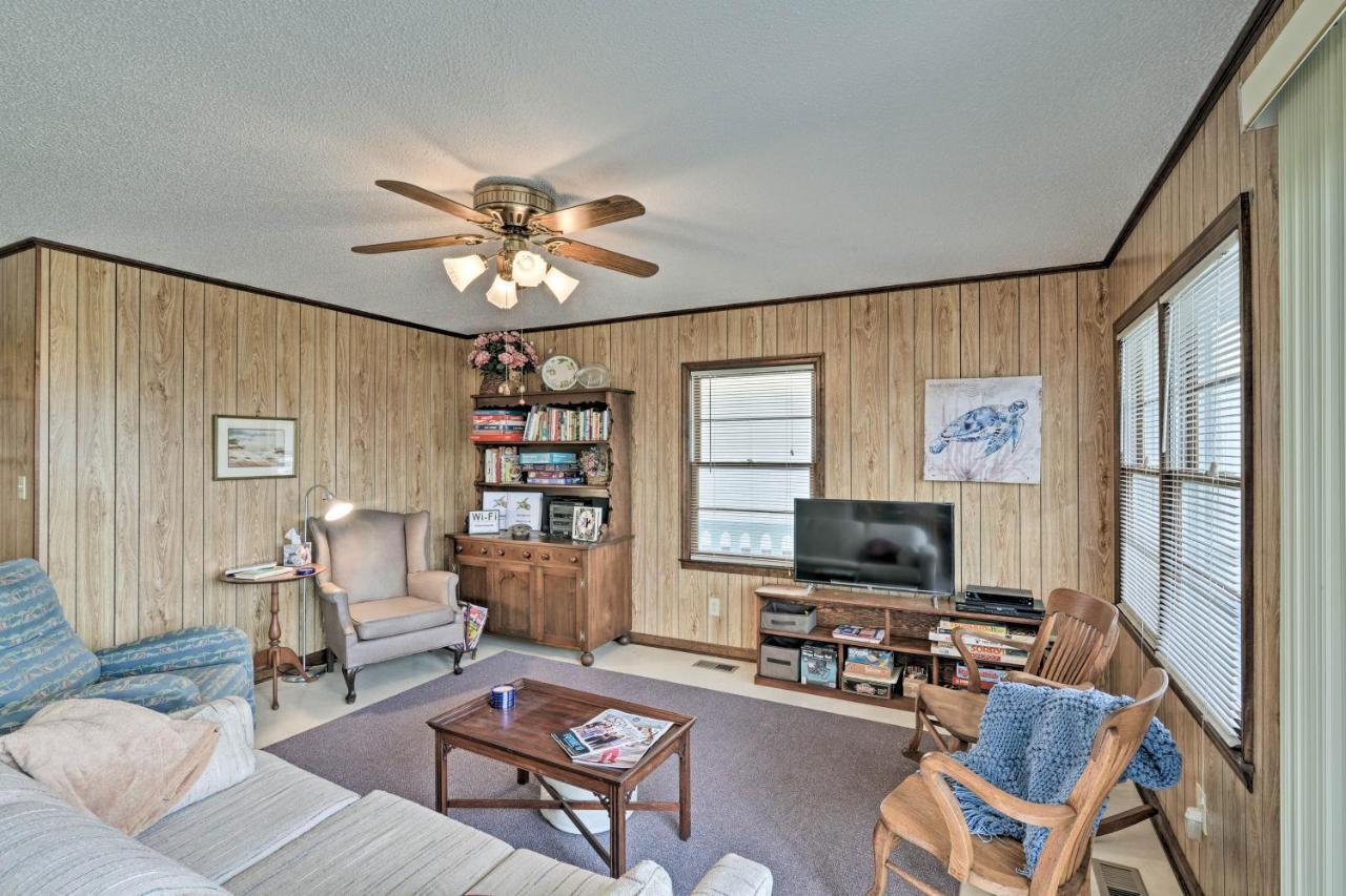 Pet-Friendly Second Row House Steps To Beach! Holden Beach Exterior photo